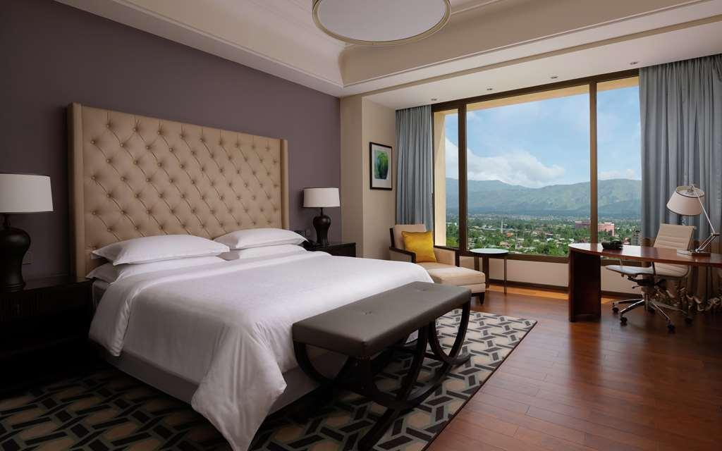 Hilton Doesjanbe Kamer foto